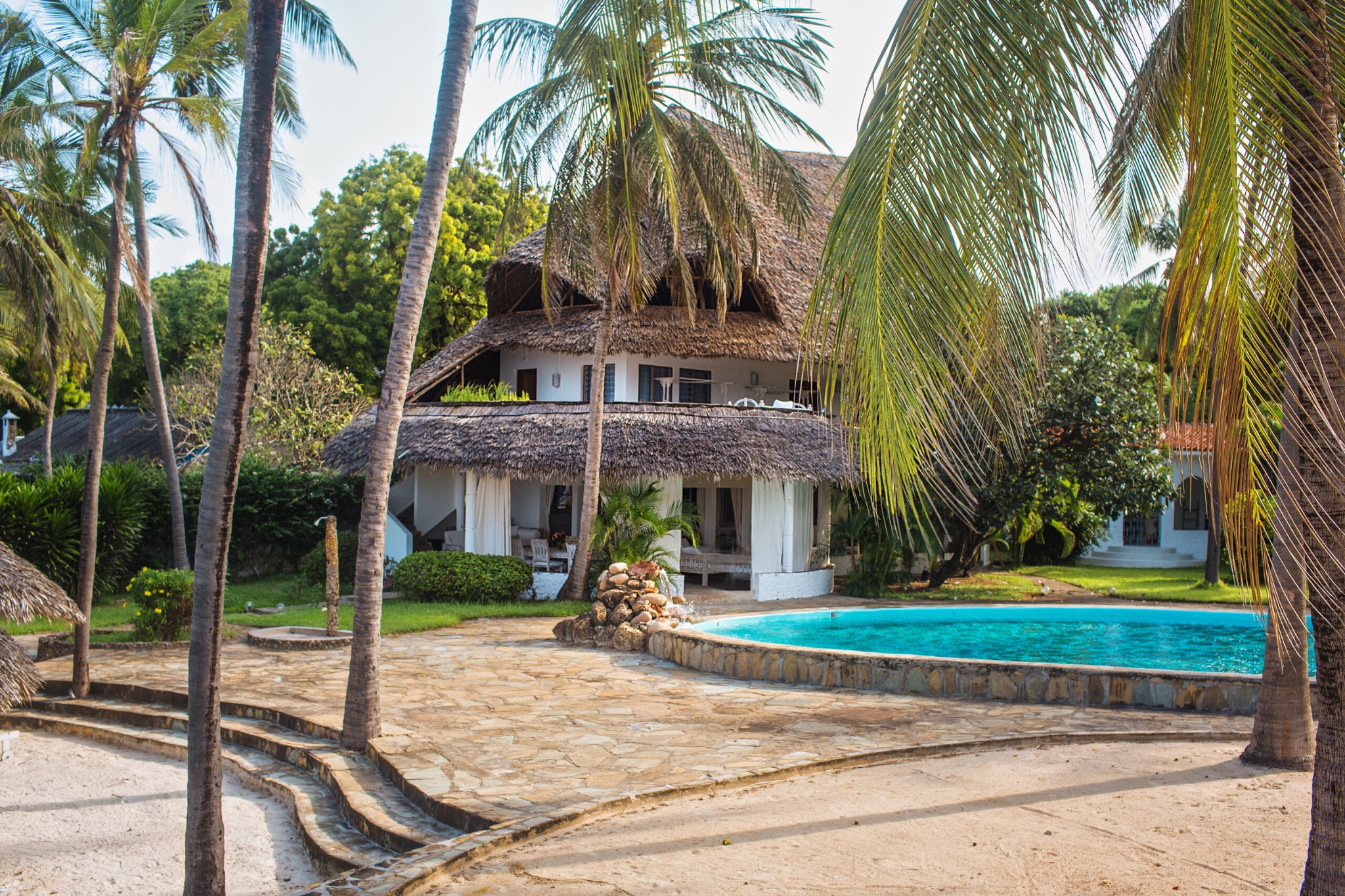 LUMIKI exterior and swimming pool
